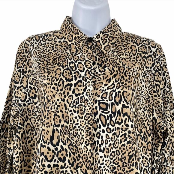 Chico's Shirt Top Button Down Leopard Cheetah Anim - Picture 3 of 6